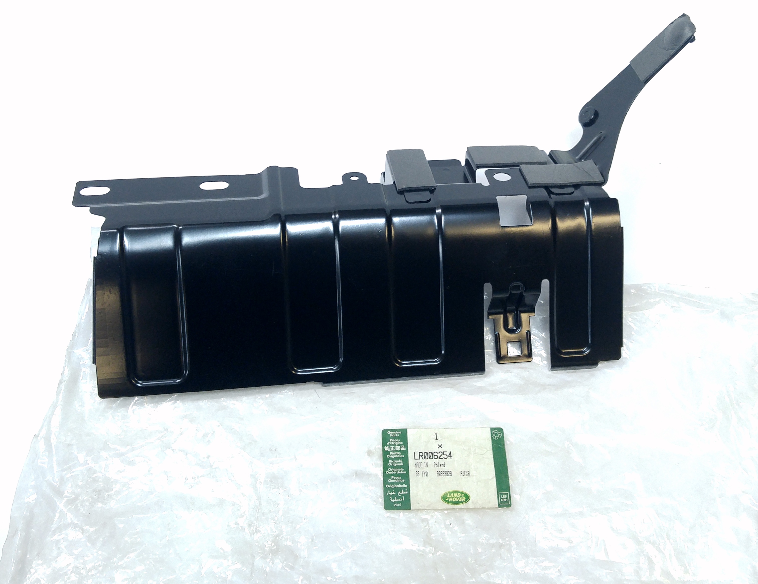 Кронштейн правый панели капота FR2 (LR028521||LAND ROVER)